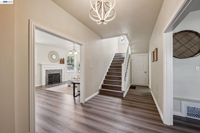 6031 Camden St, Oakland, CA 94605