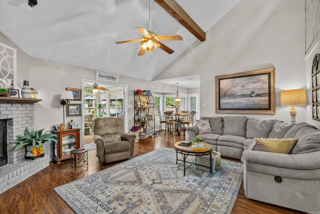 2213 E Maryland Avenue, Sherwood, AR 72120