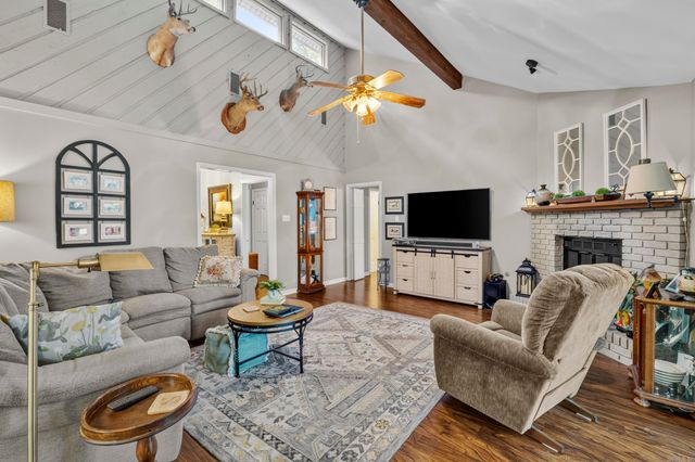 2213 E Maryland Avenue, Sherwood, AR 72120