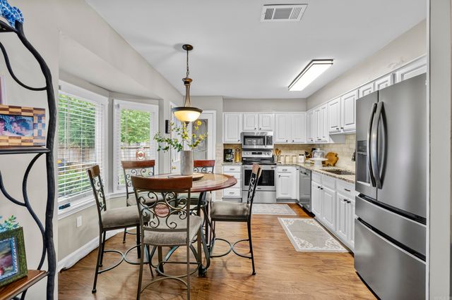 2213 E Maryland Avenue, Sherwood, AR 72120