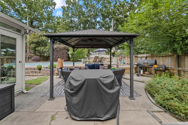 2213 E Maryland Avenue, Sherwood, AR 72120