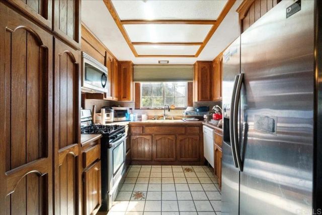 823 Rice Canyon Rd, Fallbrook, CA 92028