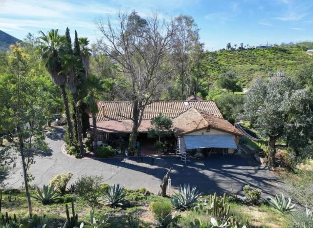 823 Rice Canyon Rd, Fallbrook, CA 92028