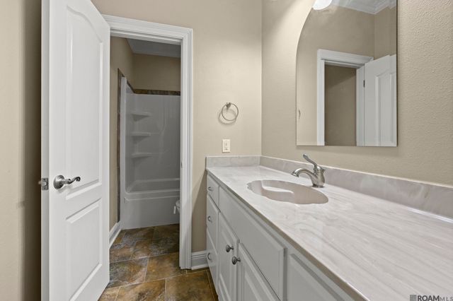 39423 Oceanview Ave, Prairieville, LA 70769