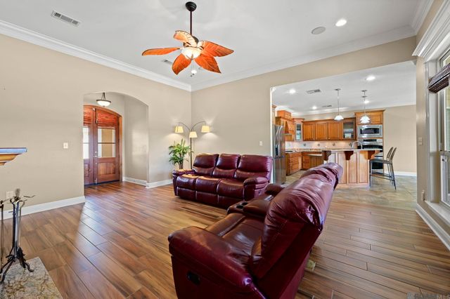 39423 Oceanview Ave, Prairieville, LA 70769