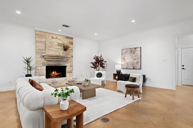 600 N River Hills RD, Austin, TX 78733