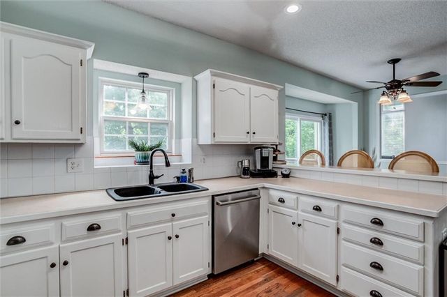 16900 E 41st Terrace S, Independence, MO 64055