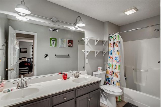 16900 E 41st Terrace S, Independence, MO 64055