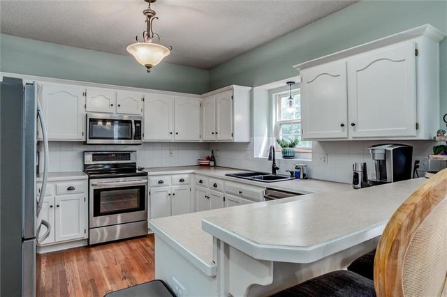 16900 E 41st Terrace S, Independence, MO 64055
