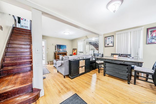 17 cliffside Avenue, Staten Island, NY 10304