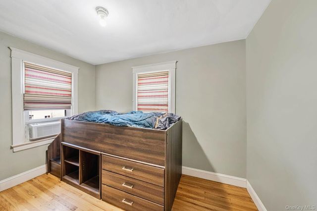 17 cliffside Avenue, Staten Island, NY 10304