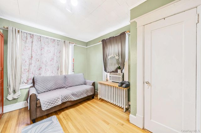 17 cliffside Avenue, Staten Island, NY 10304