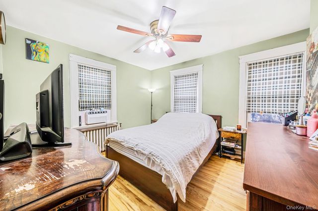 17 cliffside Avenue, Staten Island, NY 10304