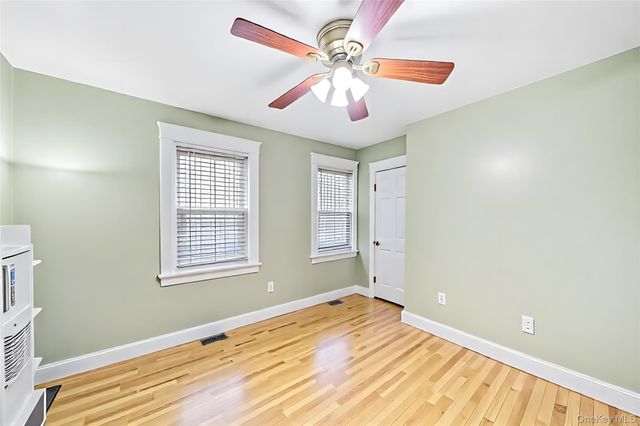 17 cliffside Avenue, Staten Island, NY 10304