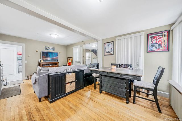 17 cliffside Avenue, Staten Island, NY 10304