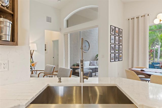 4108 65TH PLACE E, Sarasota, FL 34243