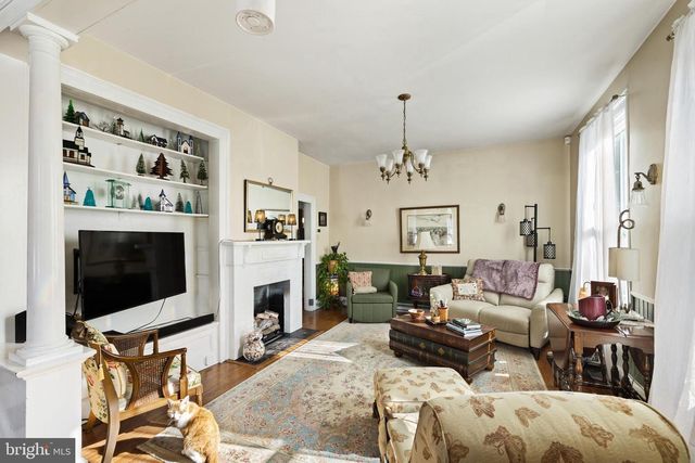 207 S MUHLENBERG ST, Woodstock, VA 22664