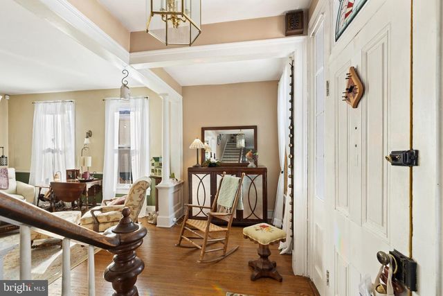 207 S MUHLENBERG ST, Woodstock, VA 22664
