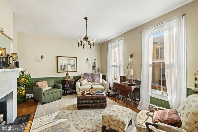 207 S MUHLENBERG ST, Woodstock, VA 22664