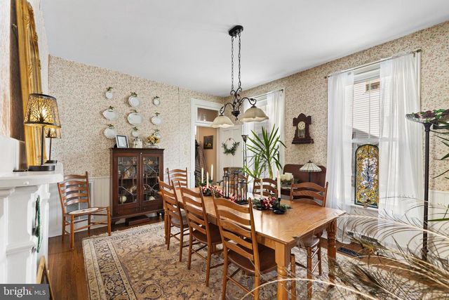 207 S MUHLENBERG ST, Woodstock, VA 22664