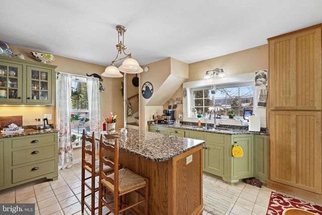 207 S MUHLENBERG ST, Woodstock, VA 22664