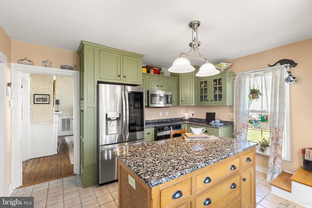 207 S MUHLENBERG ST, Woodstock, VA 22664