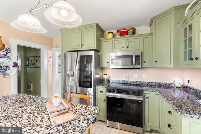 207 S MUHLENBERG ST, Woodstock, VA 22664
