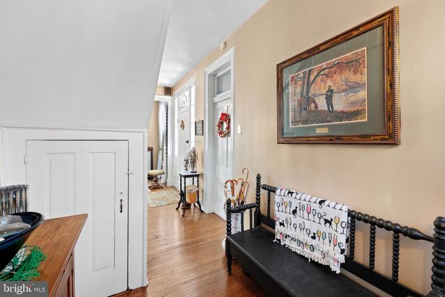 207 S MUHLENBERG ST, Woodstock, VA 22664