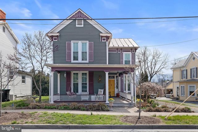 207 S MUHLENBERG ST, Woodstock, VA 22664