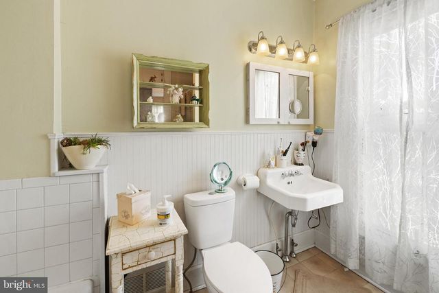 207 S MUHLENBERG ST, Woodstock, VA 22664