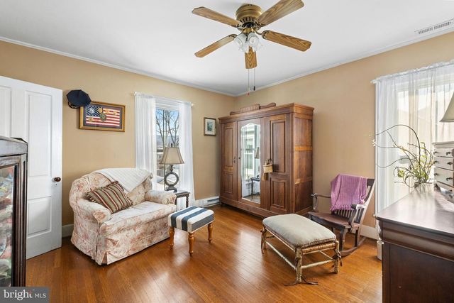 207 S MUHLENBERG ST, Woodstock, VA 22664