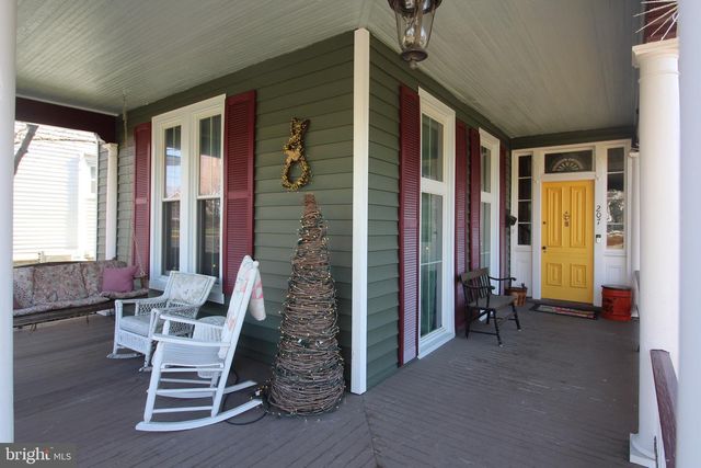 207 S MUHLENBERG ST, Woodstock, VA 22664