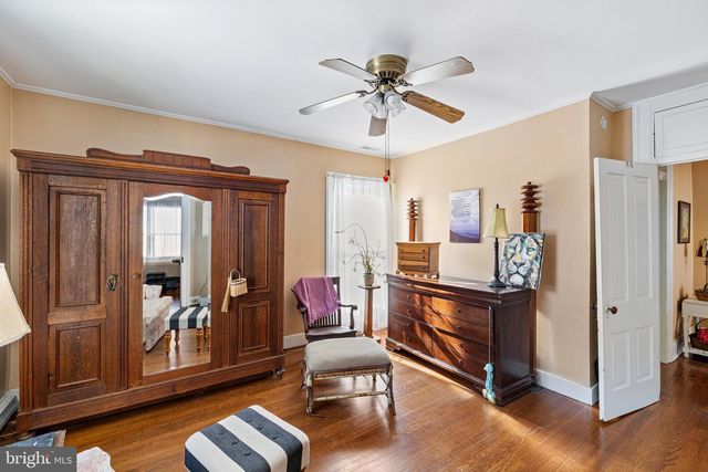 207 S MUHLENBERG ST, Woodstock, VA 22664