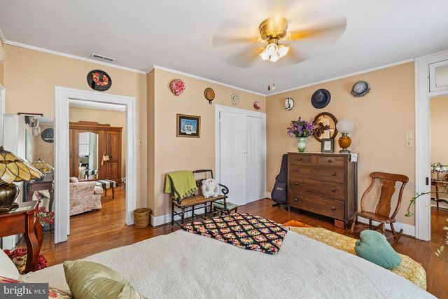 207 S MUHLENBERG ST, Woodstock, VA 22664