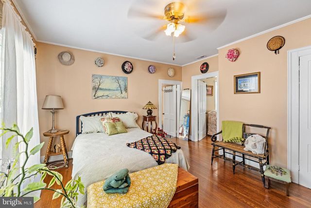207 S MUHLENBERG ST, Woodstock, VA 22664