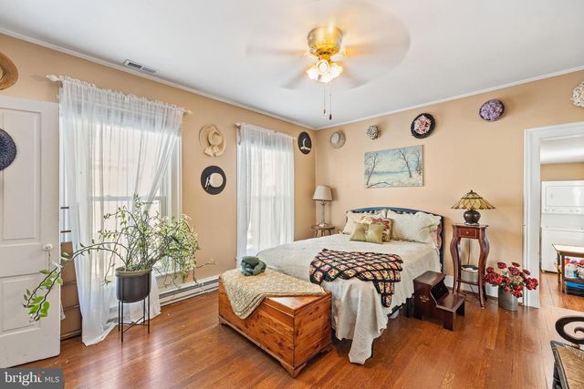 207 S MUHLENBERG ST, Woodstock, VA 22664