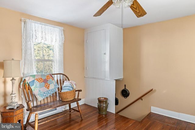 207 S MUHLENBERG ST, Woodstock, VA 22664