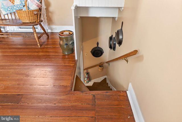 207 S MUHLENBERG ST, Woodstock, VA 22664