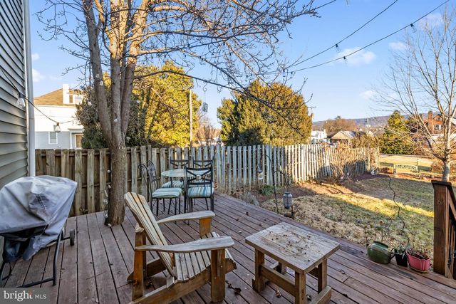207 S MUHLENBERG ST, Woodstock, VA 22664
