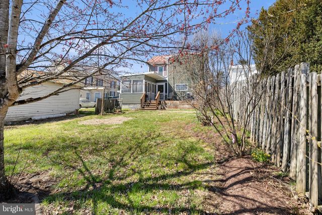 207 S MUHLENBERG ST, Woodstock, VA 22664