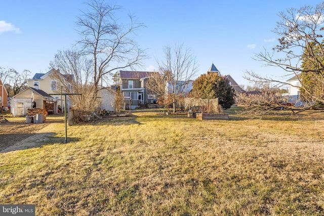 207 S MUHLENBERG ST, Woodstock, VA 22664