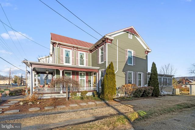 207 S MUHLENBERG ST, Woodstock, VA 22664