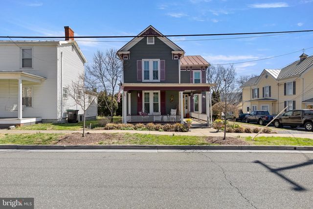 207 S MUHLENBERG ST, Woodstock, VA 22664