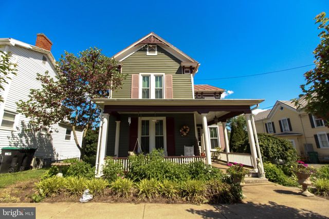 207 S MUHLENBERG ST, Woodstock, VA 22664
