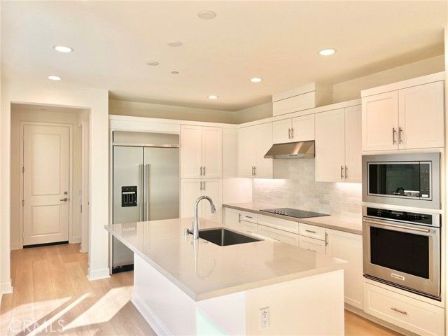 381 S Nevada Avenue, Ventura, CA 93004