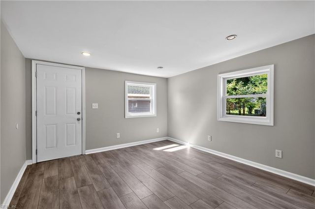 523 Reddick RD, Newport News, VA 23608
