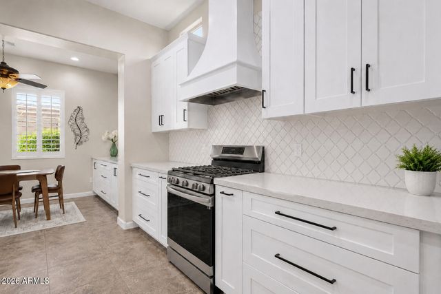 5754 W GAMBIT Trail, Phoenix, AZ 85083