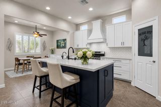 5754 W GAMBIT Trail, Phoenix, AZ 85083