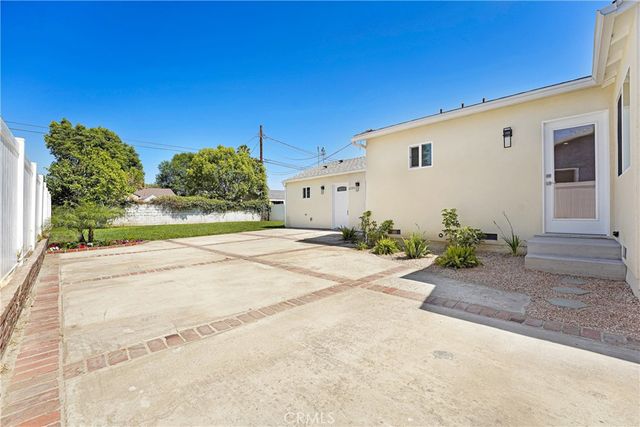 6722 6724 Katherine Avenue, Van Nuys, CA 91405