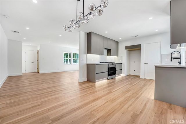 6722 6724 Katherine Avenue, Van Nuys, CA 91405